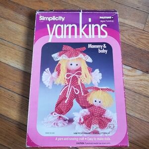 Yarnkins A yarn & sewing craft Mommy‎ & Baby Easy to make dolls vintage